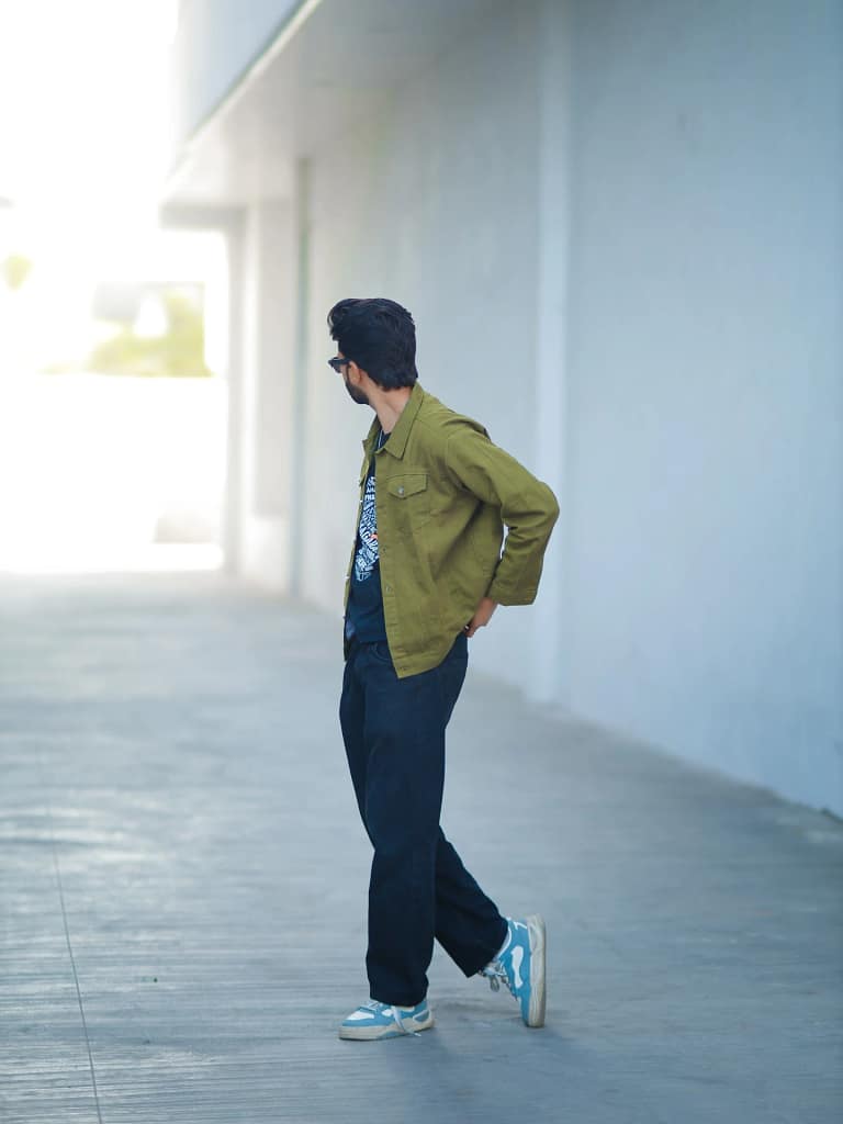 The Over Shoulder Look