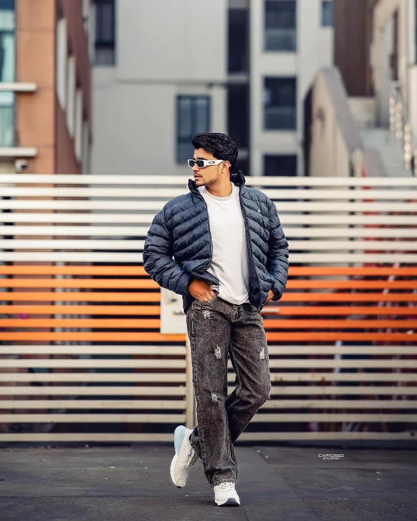 The Urban Gate Stand