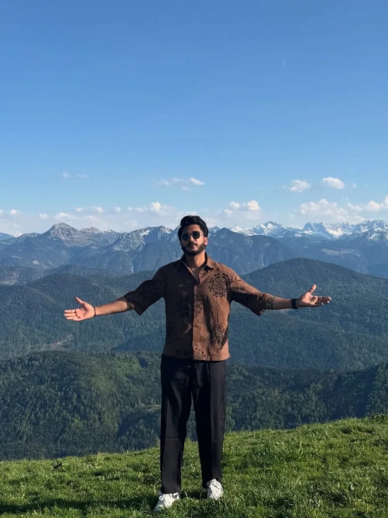 The Open Arm Welcome